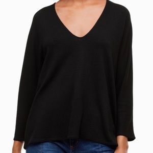 Wilfred free Aneta t shirt V neck top size medium